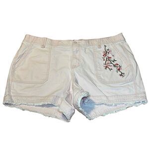 Lane Bryant Coquette Y2K  Pink Embroidered Stretchy Shorts, comfort waist, 20